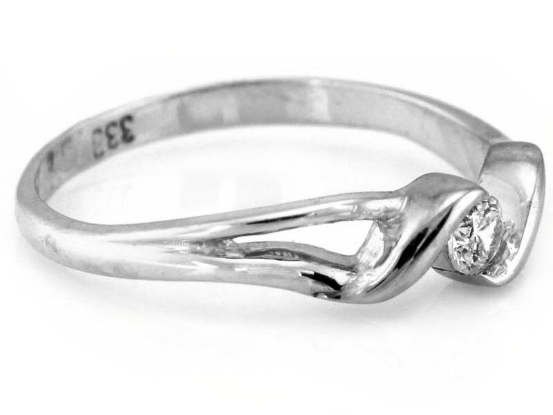 Klasyczny pierścionek zaręczynowy z białego złota 585