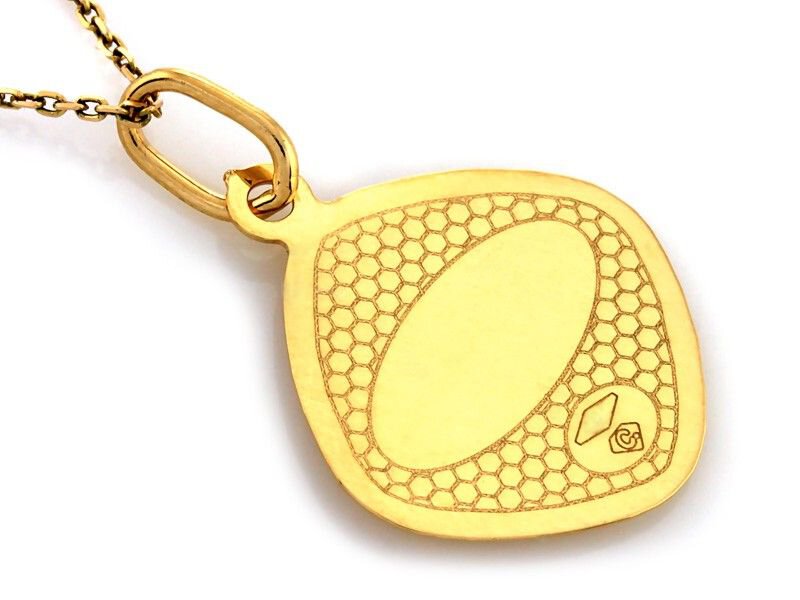 Złoty Medalik próba 585 Karo Matka Boska z Dzieciątkiem Białe Złoto