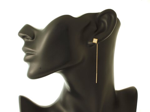 Kolczyki Złoto pr 585 przeciągane kwadraciki z cyrkoniami przy uchu