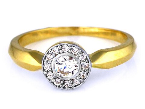 Piękny złoty pierścionek z oczkiem i cyrkoniami 585